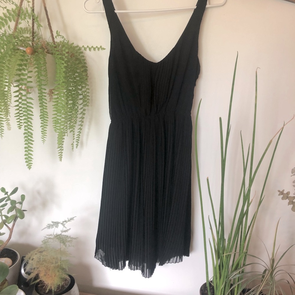 Sportsgirl (Australian brand) LBD sheer pleat